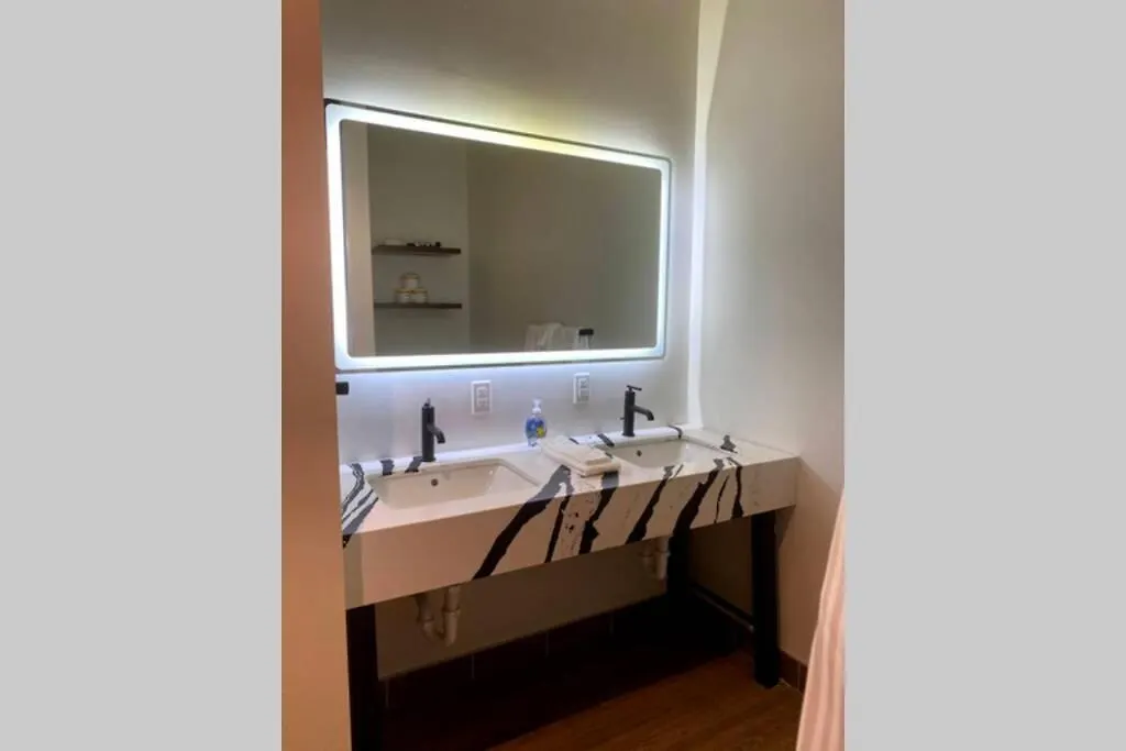 Apartment 3E-Spacious 2 Bedroom In Oakland, Sleeps 8 Pittsburgh United States